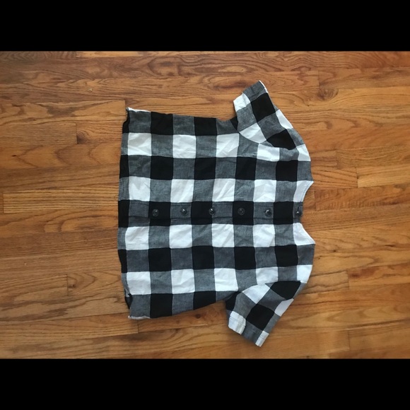 *SOLD ON MERCARI* Boxy Button-Back Top in Gingham - Picture 2 of 4